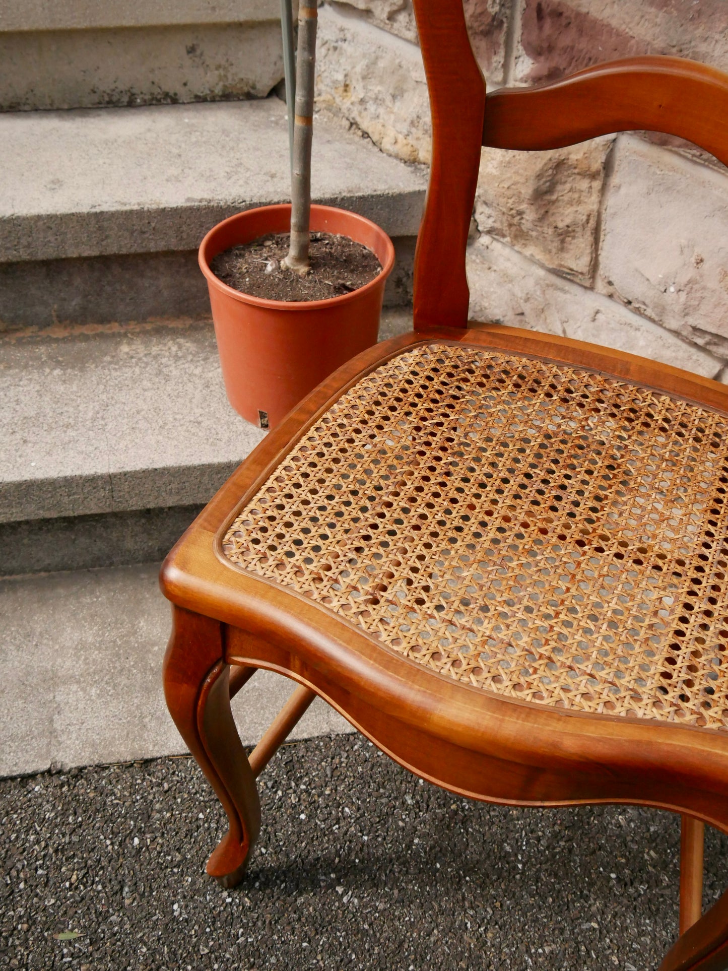 Lot de 2 chaises en bois massif et assise en rotin - Excellent état