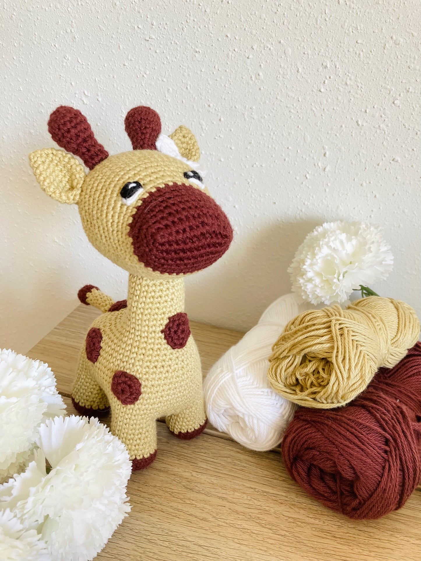 Girafe amigurumi beige/lin ou ocre/bordeaux