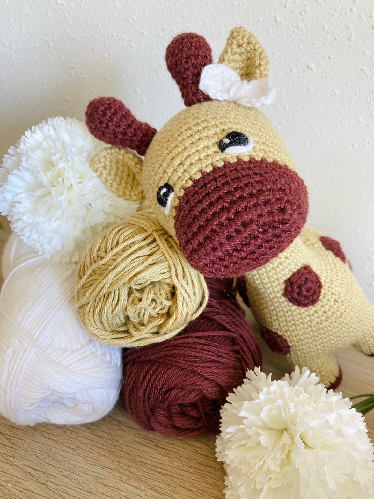 Girafe amigurumi beige/lin ou ocre/bordeaux