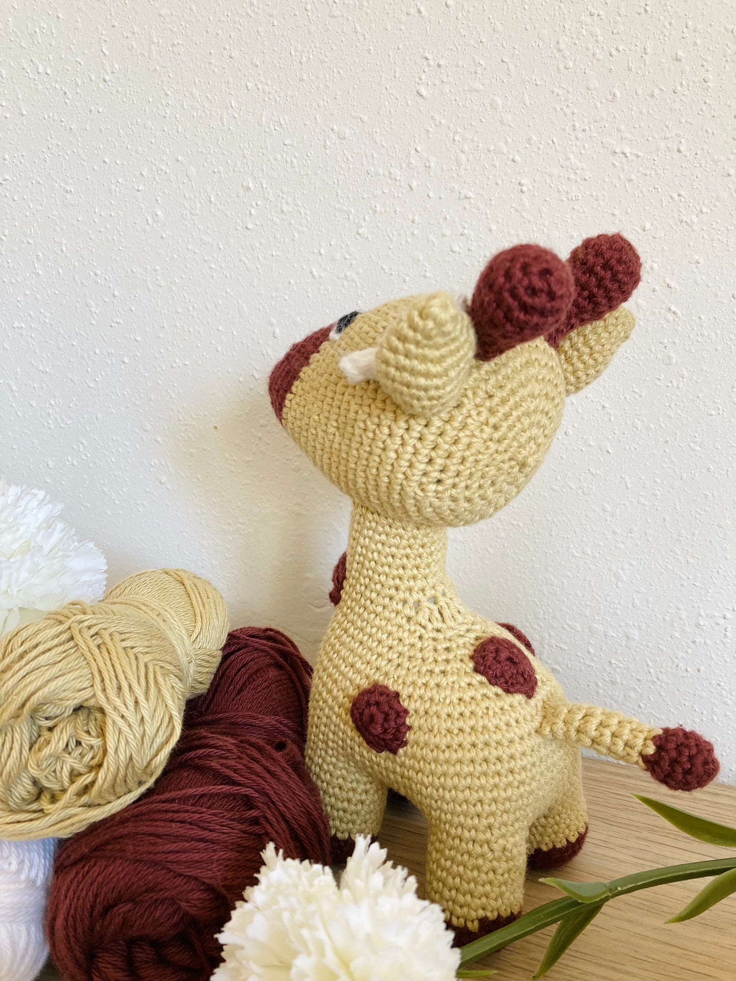 Girafe amigurumi beige/lin ou ocre/bordeaux