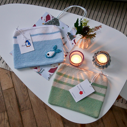 Trousse de toilette PINO bicolore tricotée en laine 18x20cm