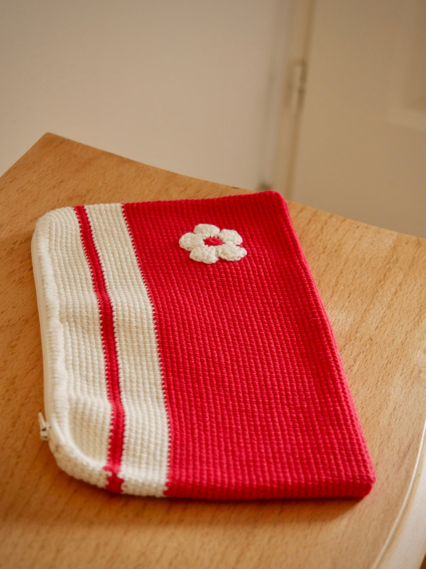 Trousse de toilette PINO bicolore tricotée en laine 15,5x25cm